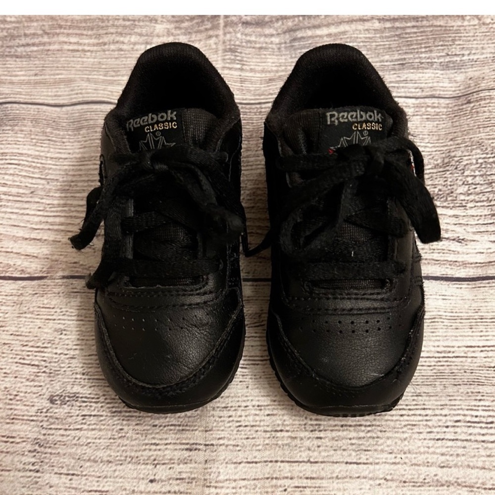 Reebok sneakers size 6 infant unisex